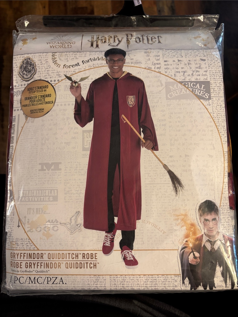 Amscan Harry Potter Gryffindor Quidditch Robe - Maroon and Gold
